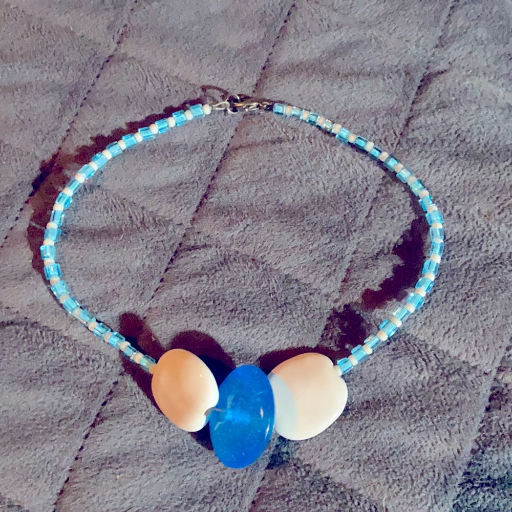 Choker necklace